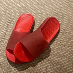 Lululemon Canadian Olympic Team Slides